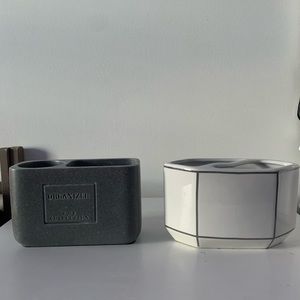 Desk top organizers/makeup brush holders